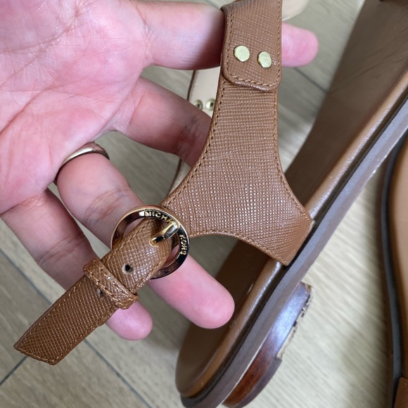 Michael Kors Leather With Gold Plate Flat Sandals - Picture 6 of 7